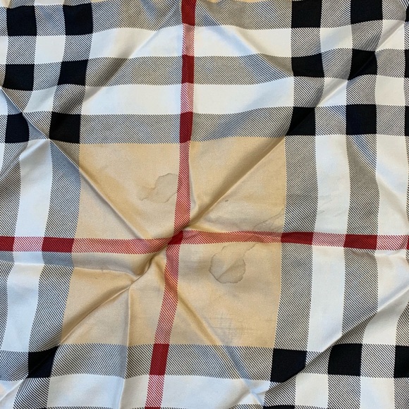 Burberry Silk Scarf/wrap - Picture 6 of 7